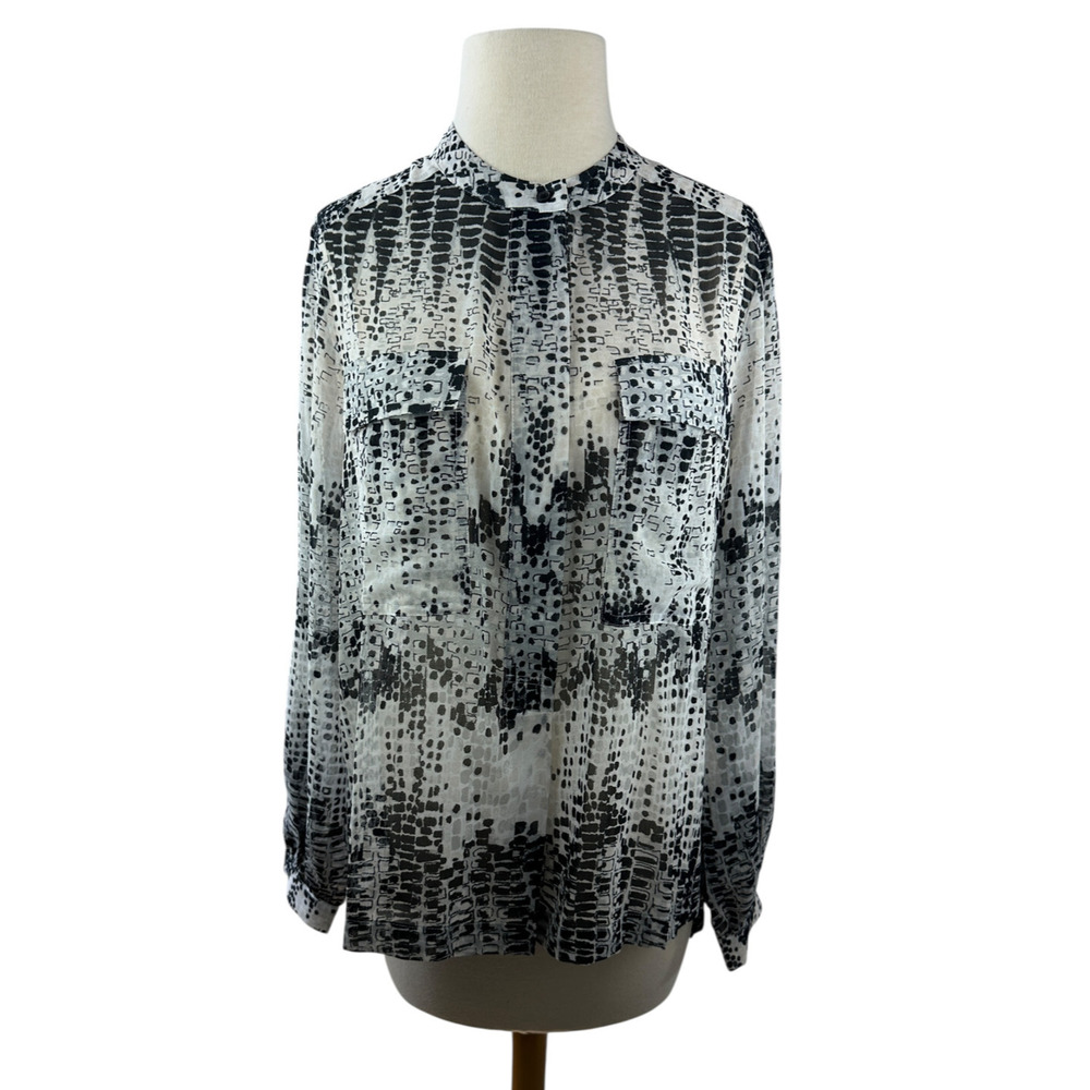 NWT White House Black Market Long Sleeve Soft Shirt Abstract Reptile WHBM Small - Picture 15 of 16